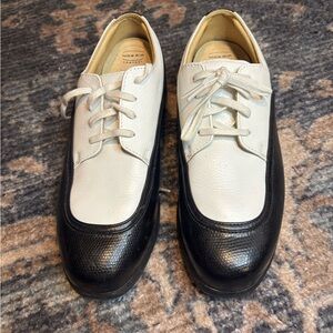 Nike Black and White Golf Shoes‎